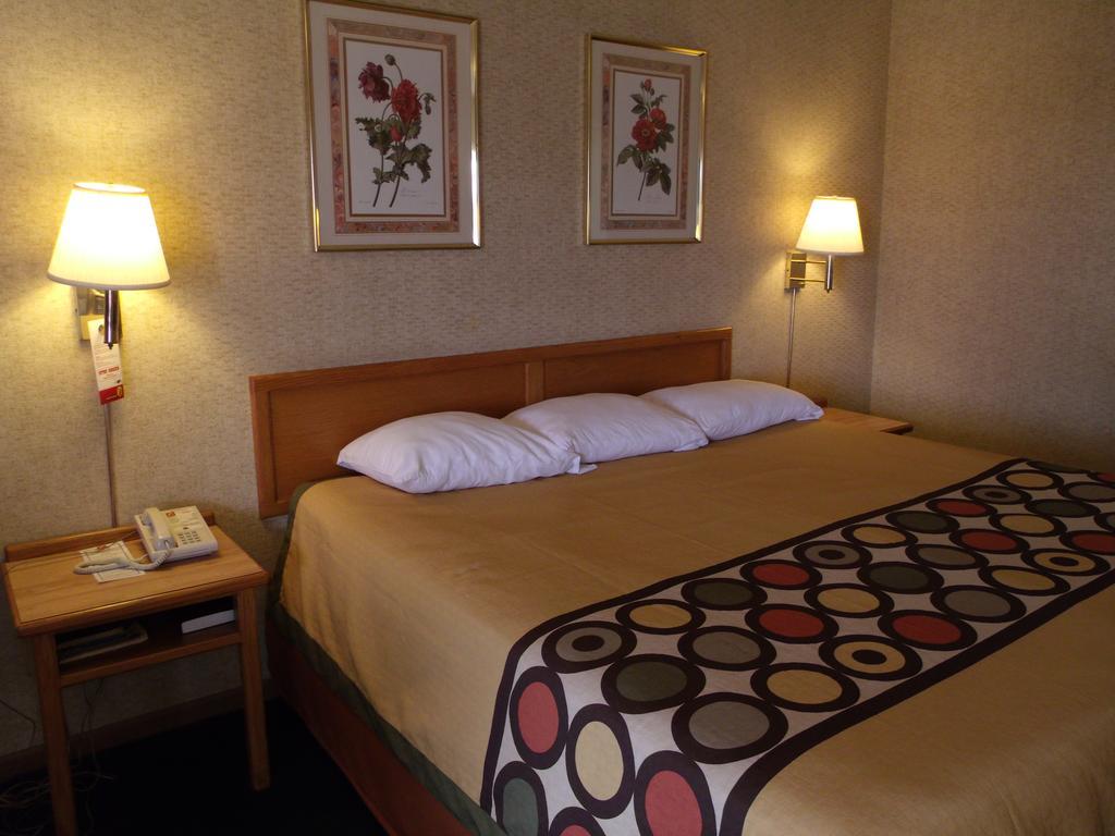 Budgetel Inn & Suites Butler Extérieur photo
