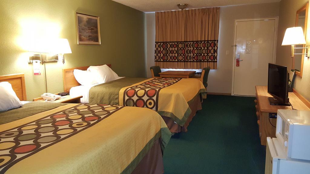 Budgetel Inn & Suites Butler Extérieur photo