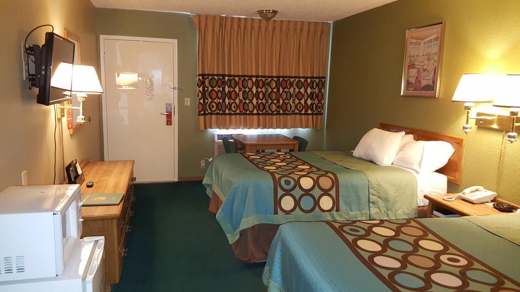 Budgetel Inn & Suites Butler Extérieur photo