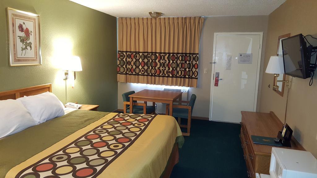 Budgetel Inn & Suites Butler Extérieur photo