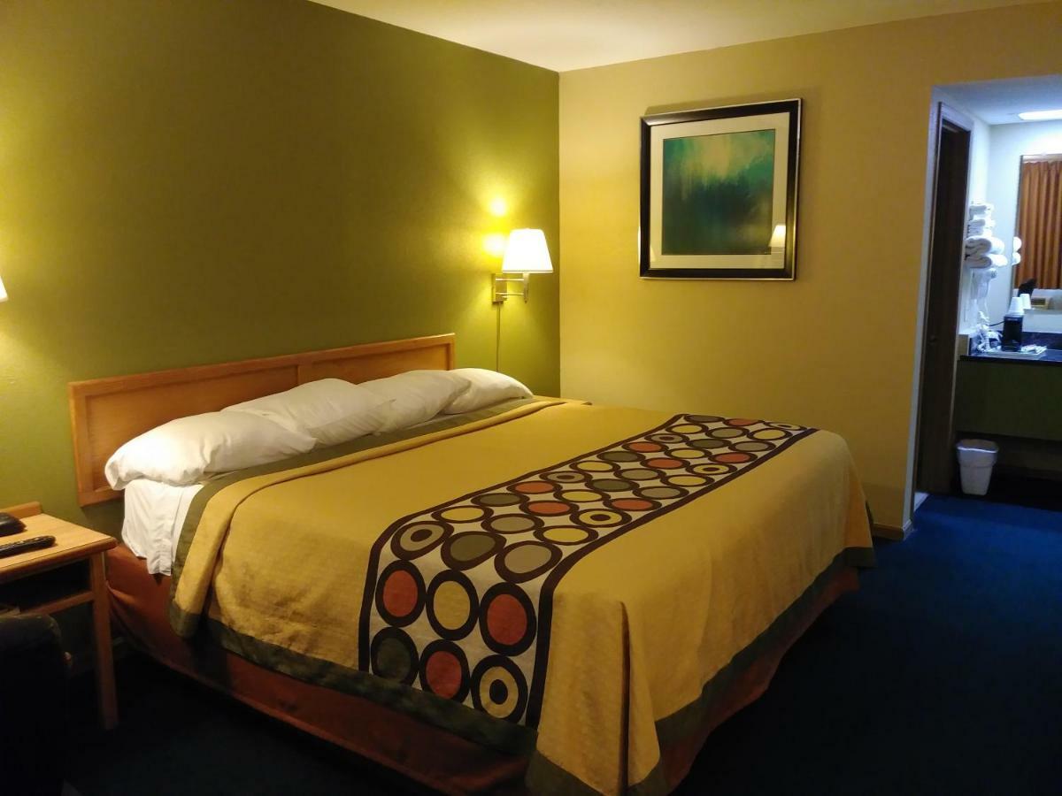 Budgetel Inn & Suites Butler Extérieur photo